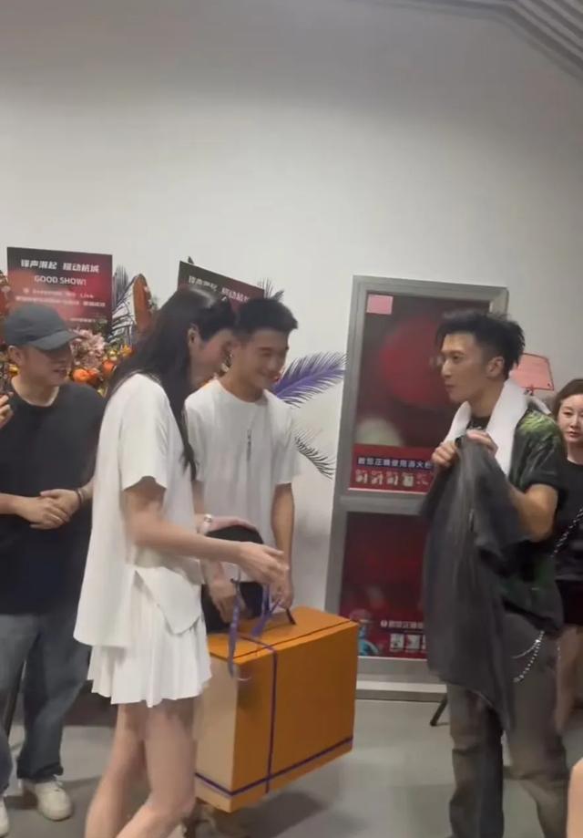 img, 的画面