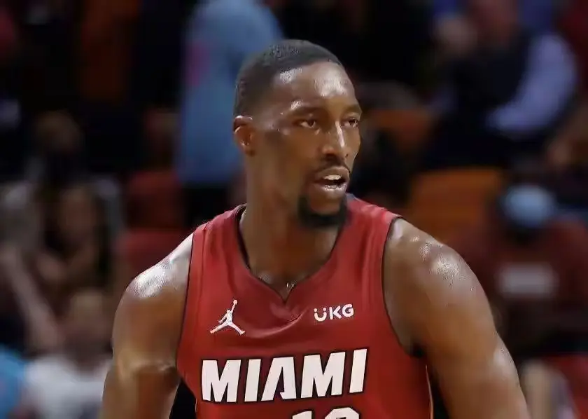 动作毛手毛, 想以此来震