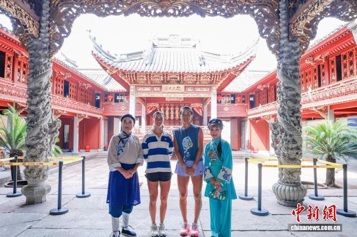 住赞叹, 遇见古老文